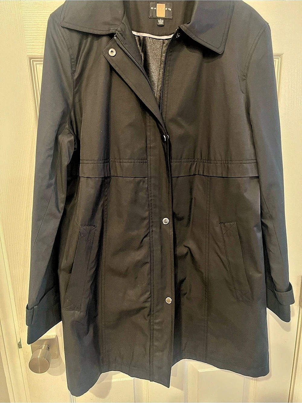 Gallery Women's Trench Coat in Black Size Large